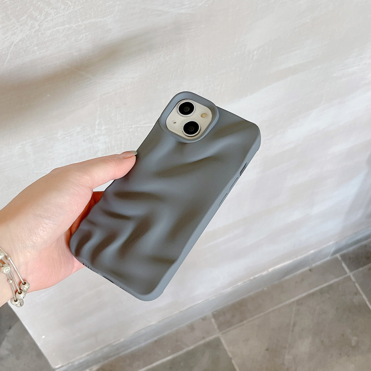 PHAEVOX™ WaveGrip Case — Slim Protection That Actually Holds
